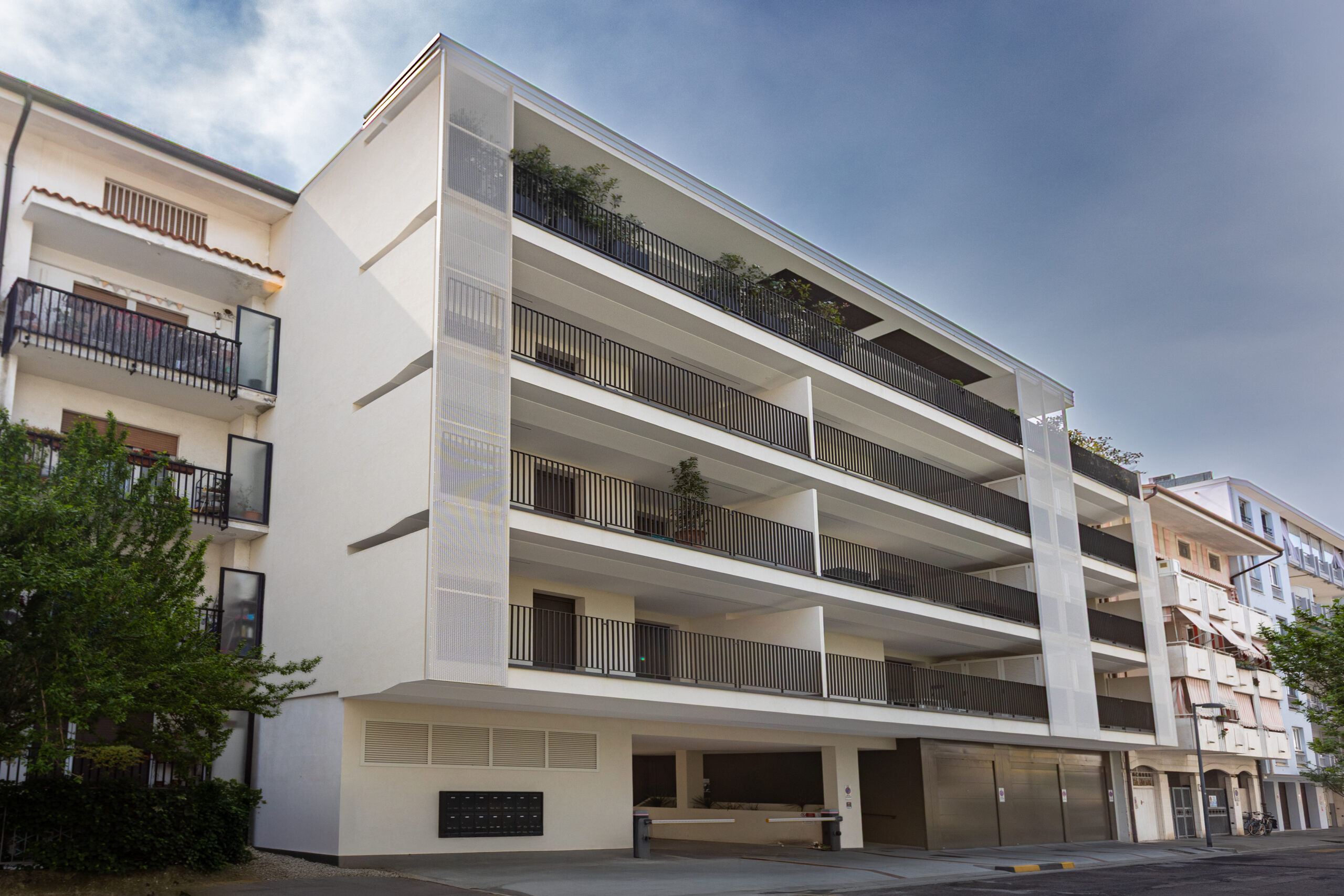 Esterni moderni ed eleganti, Acquamarina Grado